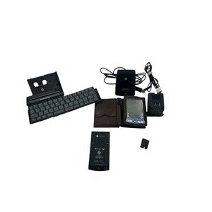 Palm Zire  71, PDA, includes fold-up keyboard, Docking, & More Fast Shipping